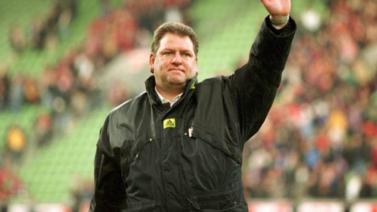 01.07.1997 - 17.09.2001: Der letzte Dauerbrenner auf der Hamburger Trainerbank mit sogar mehr als vier Jahren war Frank Pagelsdorf.