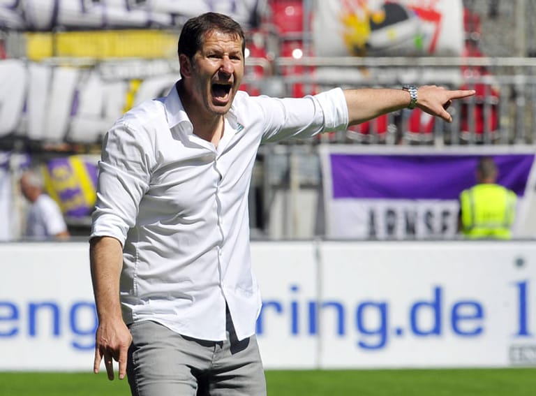 Immer wieder fiel auch der Name Franco Foda: Der ehemalige Kaiserslautern-Coach ist aber wohl kein Thema mehr. Er und seine Berater dementierten den Kontakt zum HSV.