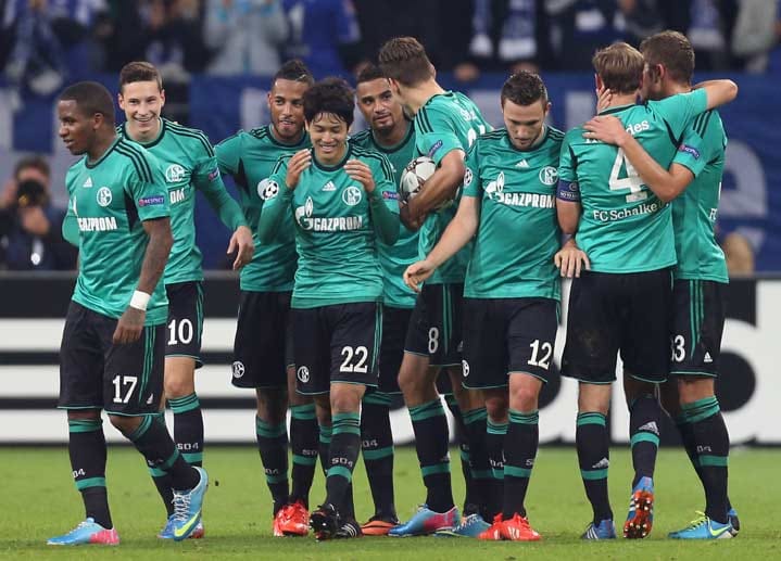 Gelungener Auftakt: Am Ende dürfen somit die Spieler des FC Schalke 04 einen letztlich souveränen 3:0-Erfolg bejubeln.