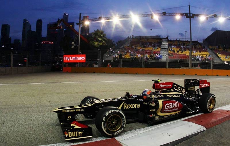 Romain Grosjean kann am Freitag nicht viele Runden drehen. An seinem Boliden wird viel gewerkelt. Im Abschlusstraining überzeugt er trotzdem mit Platz zwei.