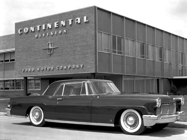 Der elegante Lincoln Continental MK II war in den fünfziger Jahren Amerikas teuerstes Auto.