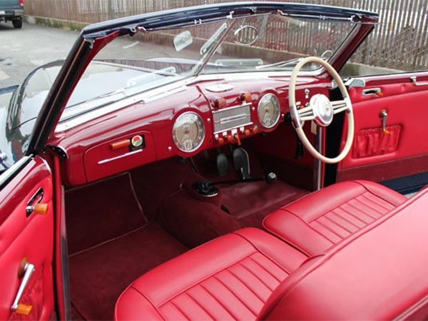 Die Alfa Romeo 6C 2500 waren rechtsgelenkt, was in der Nachkriegszeit als besonders sportlich galt.
