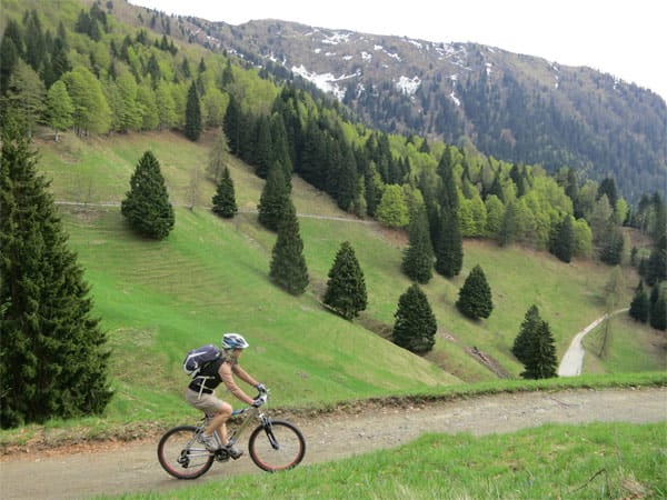 Radfahren im Ledrotal, Trentino.