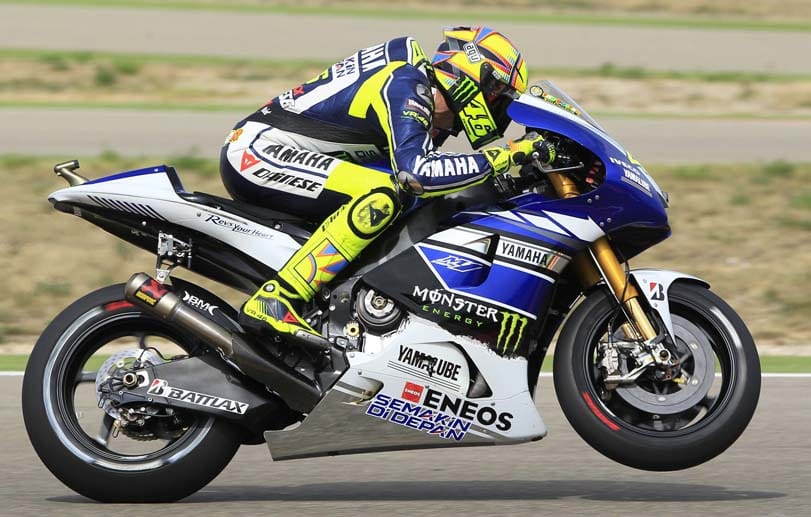 Zur Saison 2013 wechselte Rossi zurück zu Yamaha. Seither geht es wieder aufwärts. 2014 wurde der mittlerweile 35-Jährige Gesamtzweiter hinter Weltmeister Marc Marquez. Neun Mal holte Rossi in seiner Karriere den WM-Titel und liegt mit 108 Grand-Prix-Siegen in der Bestenliste auf Platz zwei hinter Giacomo Agostini (122).