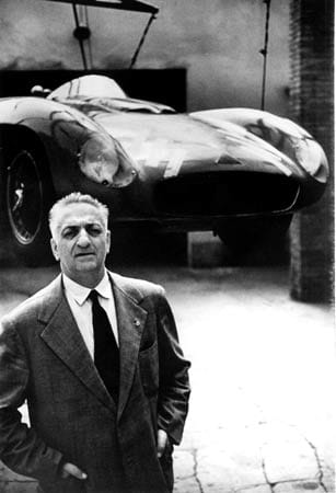 Auf seine Autos ließ Enzo Ferrari nichts kommen: Wenn die Rennergebnisse nicht stimmten, dann war stets der Fahrer Schuld, aber nie der Ferrari.