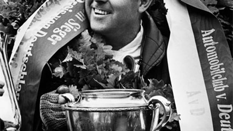 Der Australier Jack Brabham gewann die Formel-1-Weltmeisterschaft drei Mal.