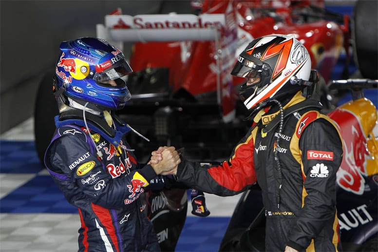Australien: Beim Saisonauftakt wird Sebastian Vettel von Reifenflüsterer Kimi Räikkönen düpiert. Am Ende belegt er Platz drei hinter Fernando Alonso.
