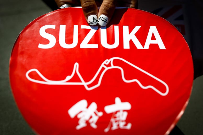 Rennsonntag auf dem Suzuka International Racing Course - dieser Fan hat die Strecke sogar auf seine Nägel lackiert.