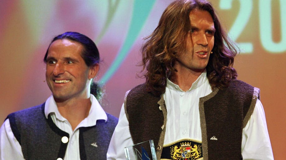 Extremkletterer Alexander (l) und Thomas Huber erhalten den Bayerischen Sportpreis 2008.