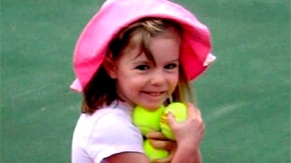 3. Mai 2007: Madeleine verschwindet aus einer Ferienwohnung im portugiesischen Praia da Luz. Ihre Eltern, ein britisches Ärzte-Paar, hatten sie und ihre zwei Geschwister zu Bett gebracht und sich aus der Unterkunft entfernt, um unweit zu Abend zu essen.
