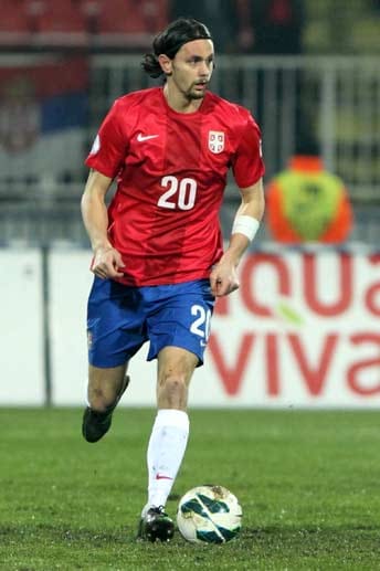 Neven Subotic ist der Letzte in der langen Liste von Dortmunder Nationalspielern, die bei der Endrunde nicht dabei sind. Serbien schied wie die Türkei als Viertplatzierter seiner Gruppe aus.