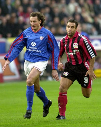 Auch Ulf Kirsten traf nach nur elf Sekunden. Der Angreifer brachte Bayer Leverkusen am 30. März 2002 gegen Kaiserslautern in Führung.