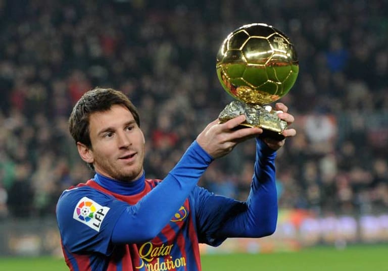 Lionel Messi hat quasi ein Abonnement auf den Titel Fußballer des Jahres. Der Argentinier im Dienste des FC Barcelona setzte sich in den Jahren 2009, 2010, 2011 und 2012 durch. Nicht die einzigen Titel des Offensivspielers. Messi gewann bislang unter anderem sechs Mal die spanische Meisterschaft (2005, 2006, 2009, 2010, 2011, 2013), drei Mal die Champions League (2006, 2009, 2011) und zwei Mal die FIFA-Klub-Weltmeisterschaft (2009, 2011).