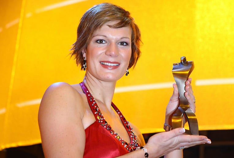 Am Ende des Jahres 2009 wird Riesch bei der Wahl zur "Sportlerin des Jahres" auf Platz drei gewählt.