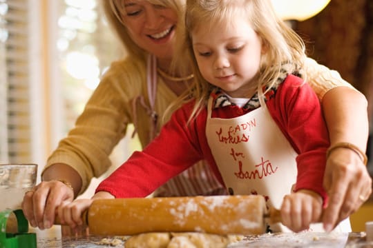 Plätzchen backen ist ein Spaß für die ganze Familie