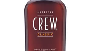 Ein Styling Spray Alternator (von American Crew um 15 Euro) mit dem Sie Ihr Haar 24 Stunden unter Kontrolle haben: Perfekt für Männer mit störrischem oder lockigem Haar. Einfach einsprühen, Frisur formen und das Ergebnis hält über Stunden.