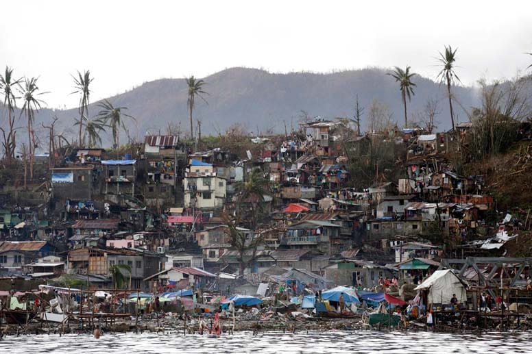 Katastrophengebiet: Der Taifun "Haiyan" hinterließ auf den Philippinen im November 2013 eine Spur der Verwüstung. Noch ist das ganze Ausmaß des Monstersturms nicht abzuschätzen.