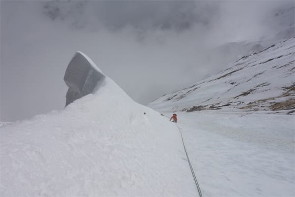 Die Franzosen Yannick Graziani und Stephane Benoist beim Durchsteigen der Annapurna-Südwand.