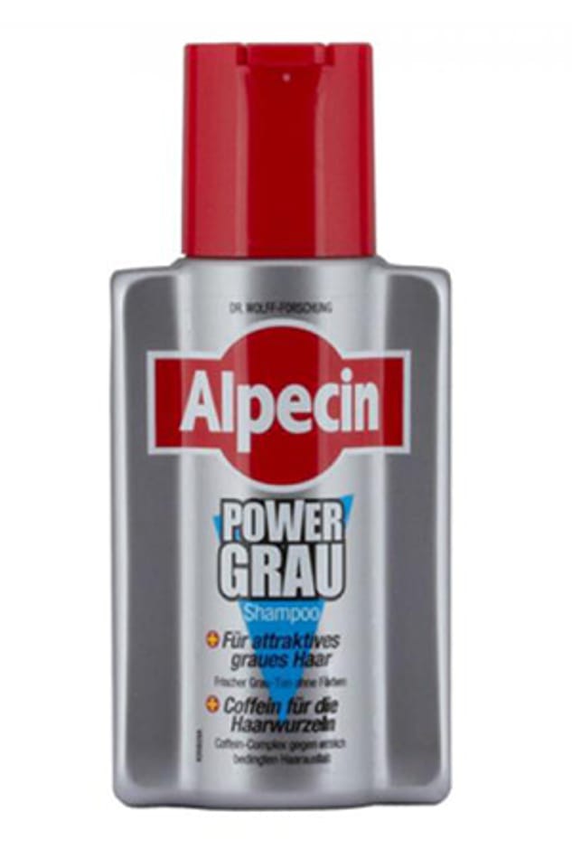 Wenn schon Grau, dann richtig! Mit dem Power Grau Shampoo (von Alpecin um 10 Euro) verschwindet ein unschöner Gelbton aus dem grauen Haar und es wird edel und silbrig.