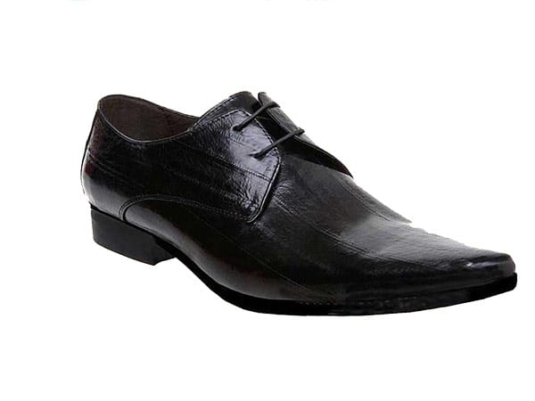 Aus extravagantem Aalleder gefertigt, werden diese eleganten Schuhe (von Adler um 800 Euro) zum echten Luxusartikel.