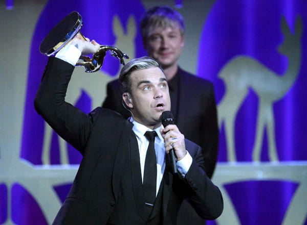 Der britische Sänger Robbie Williams begleitete die Gäste durch den Abend und wurde mit dem Bambi in der Kategorie "Entertainment" ausgezeichnet.