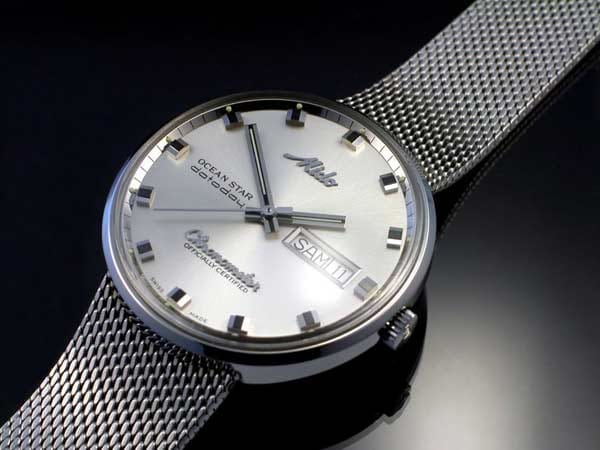 Die Mido Ocean Star war in den sechziger Jahren der Pionier bei Monoblock-Gehäusen. Solch eine gebrauchte Uhr können Sie heute für rund 600 Euro kaufen.
