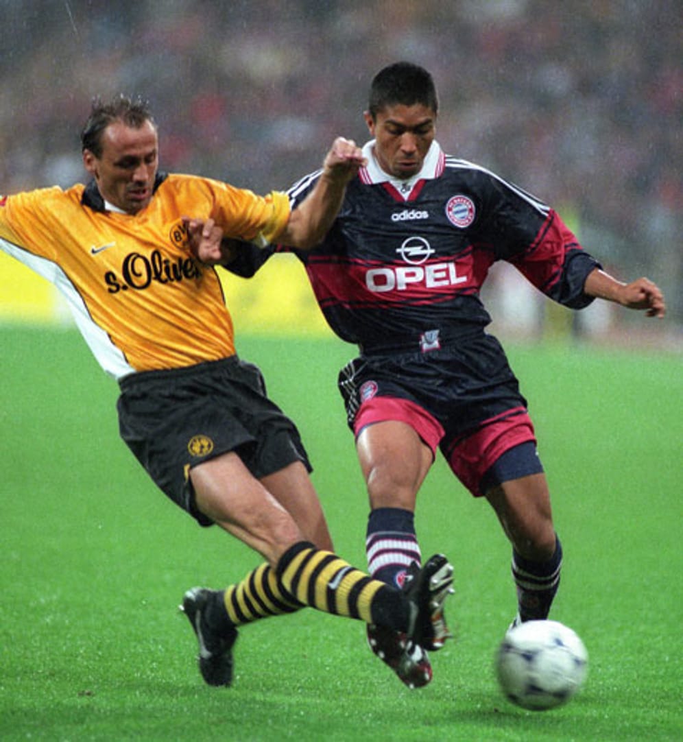 Ein langjähriger Weggefährte Sammers in der Abwehr des BVB war Jürgen Kohler. Der von den BVB-Fans ehrfürchtig Fußballgott genannte Manndecker war während seiner aktiven Zeit einer der Spieler, deren bester Trick die Grätsche war. Der Kokser schreckte vor keinem Zweikampf zurück und wurde so zum Schrecken der gegnerischen Stürmer. Kohler spielte zwischen 1989 und 1991 in München, ging dann zu Juventus Turin und beendete im Jahr 2002 nach sieben Jahren in Dortmund tränenreich seine Karriere.