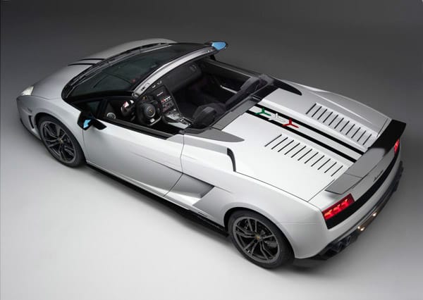 Der Lamborghini Gallardo LP 570-4 Spyder Performante kombiniert auf nahezu ideale Weise die Vorzüge automobiler Offenheit und kompromissloser Sportlichkeit.
