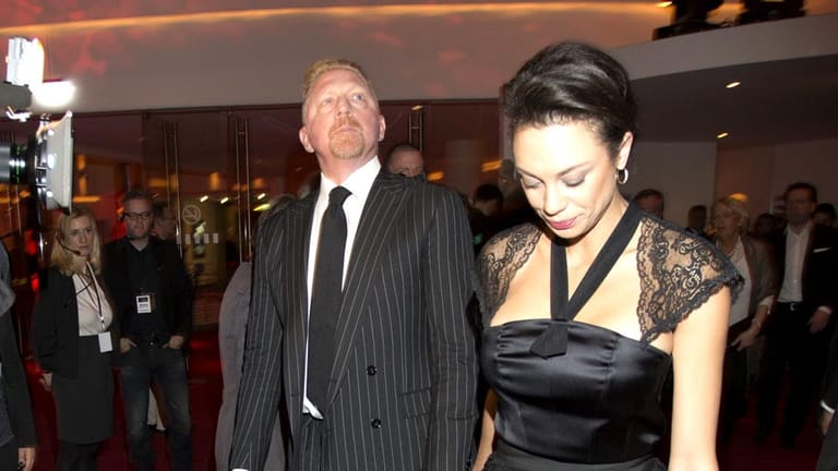 Auf dem roten Teppich bei der Musicalpremiere von "Phantom der Oper" sorgte Boris Becker für miese Stimmung zwischen sich und seiner Frau Lilly.