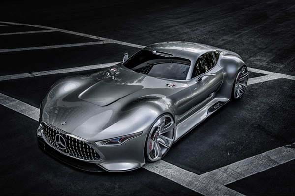 Das kündigte der US-Unternehmer Jeff Halverson an, der den Umbau auf Basis des Mercedes SLS AMG GT ohne Mitwirkung des Herstellers anbietet und pro Auto 1,5 Millionen Dollar (rund 1,1 Millionen Euro) verlangt.