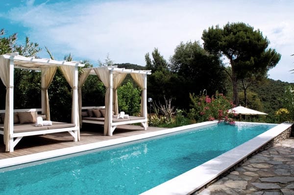 Es ist genau dieses Ensemble, das den luxuriös-intimen Charakter dieses Mini-Boutiquehotels ausmacht. Es ist genau dieses Ensemble, das den luxuriös-intimen Charakter dieses Mini-Boutiquehotels ausmacht.