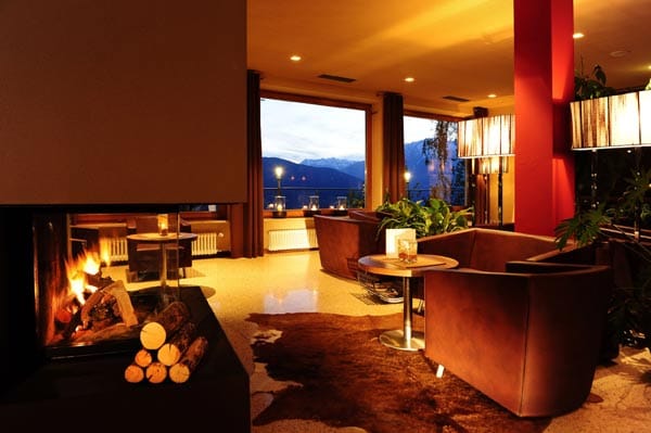 Super-romantisch und garantiert jenseits neugieriger Blicke gelegen ist das Miramonti Boutique Hotel. Super-romantisch und garantiert jenseits neugieriger Blicke gelegen ist das Miramonti Boutique Hotel.