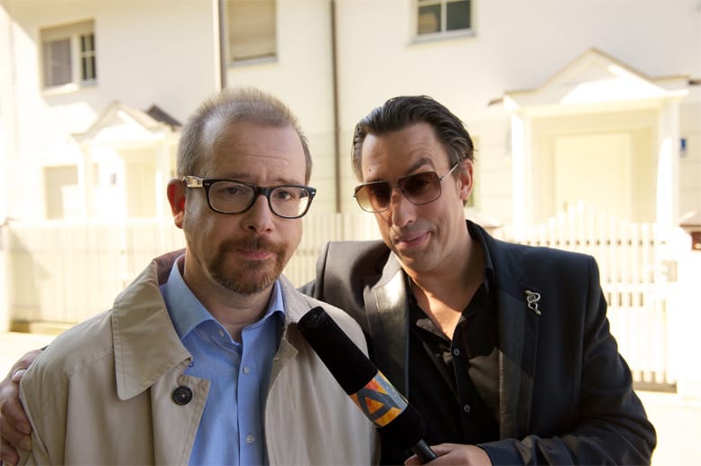 Als eine ehemalige Finanzbeamtin und ihr Mann bei Anasts Show mitmachen, ahnen sie nicht, dass die Fernsehmacher sie in zynischer Weise ausnutzen. Als eine ehemalige Finanzbeamtin und ihr Mann bei Anasts Show mitmachen, ahnen sie nicht, dass die Fernsehmacher sie in zynischer Weise ausnutzen.