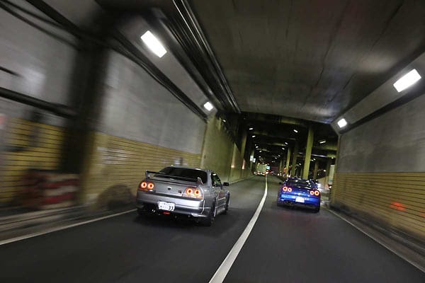 Vor allem bei Tunnel-Fahrten ist der infernalische Sound aus den überdimensionalen Endrohren ein wahrer Hörgenuss für Autofans.
