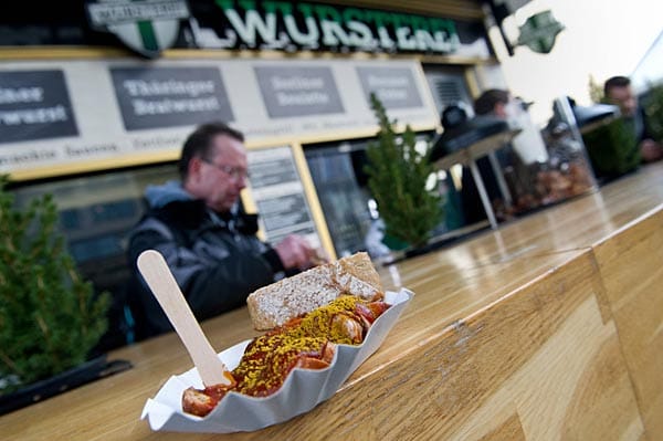 "Wir lieben Wurst", lautet das Motto der "Wursterei": frisch, regional, ohne Konservierungsstoffe ist ihr Anspruch. "Wir lieben Wurst", lautet das Motto der "Wursterei": frisch, regional, ohne Konservierungsstoffe ist ihr Anspruch.