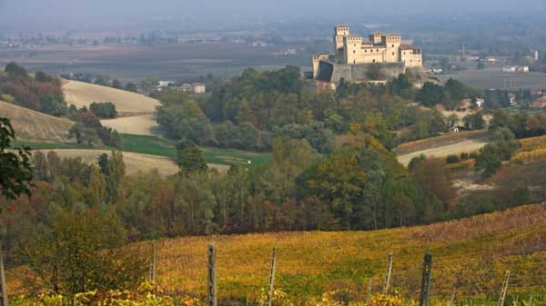 Im Gegensatz zur recht kargen Ebene zwischen Bologna und Modena, erinnern die Hügel oberhalb von Maranello an die bei Touristen deutlich bekanntere Toskana südlich der Emilia Romagna.