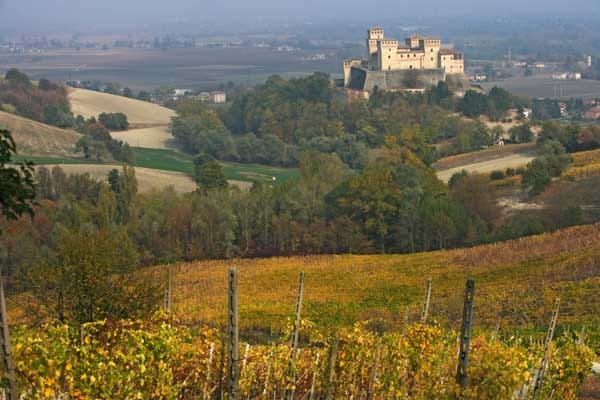 Im Gegensatz zur recht kargen Ebene zwischen Bologna und Modena, erinnern die Hügel oberhalb von Maranello an die bei Touristen deutlich bekanntere Toskana südlich der Emilia Romagna.