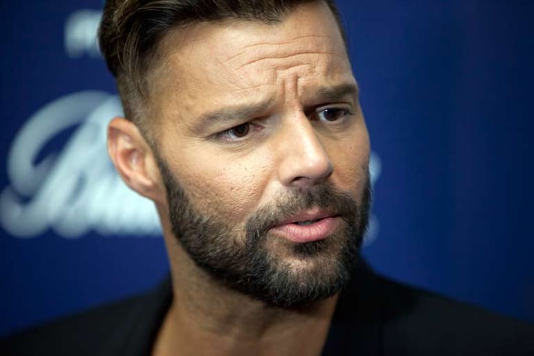 Der Latin-Pop-Star Ricky Martin hat sich von seinem Lebensgefährten Carlos Gonzales Abella getrennt.