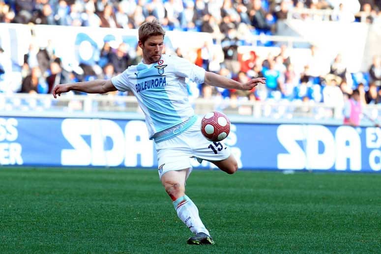 Im Januar 2010 verlässt er Stuttgart und wechselt zu Lazio Rom. Dort bestreitet er aber nur sechs Spiele und erzielt ein Tor.