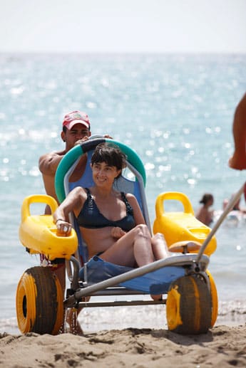Behindertengerechter Urlaub auf Teneriffa: Amphibien-Rollstuhl.