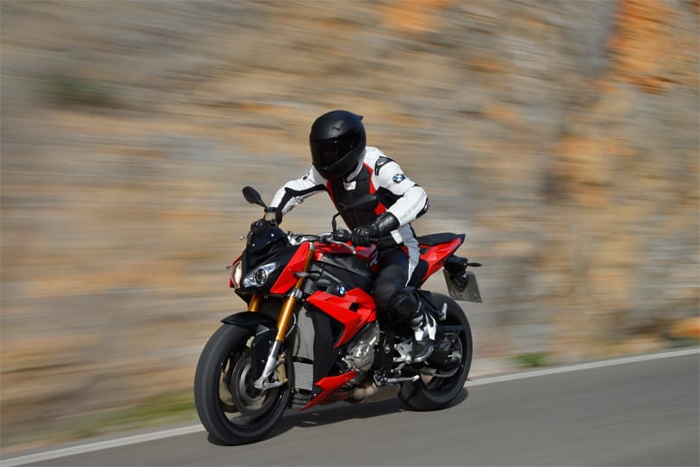 Hypermodern und mit vielen technischen Gimmicks: Bei der brandneuen S 1000 R bekommt man viel Motorrad für sein Geld.