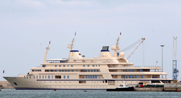 Der vierte Platz geht an die "Al Said". Das Schiff misst 155 Meter und dient Omans Sultan Bin Said seit 2008 als schwimmender Palast.