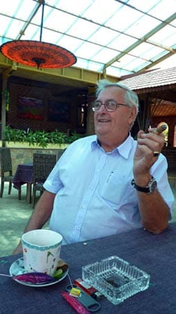 1997 gründete der gebürtige Düsseldorfer Bert Morsbach mit Gleichgesinnten das Weingut Aytharya in Myanmars Shan-Hochland.