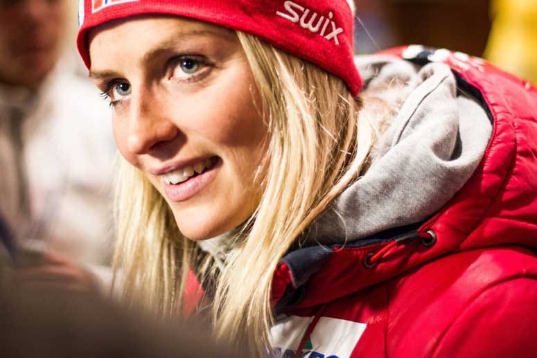 inen Spaß zu haben: Der schnelle Blondschopf Therese Johaug läuft sich als Norwegens Medaillenhoffnung im Langlauf in die Herzen der Zuschauer.