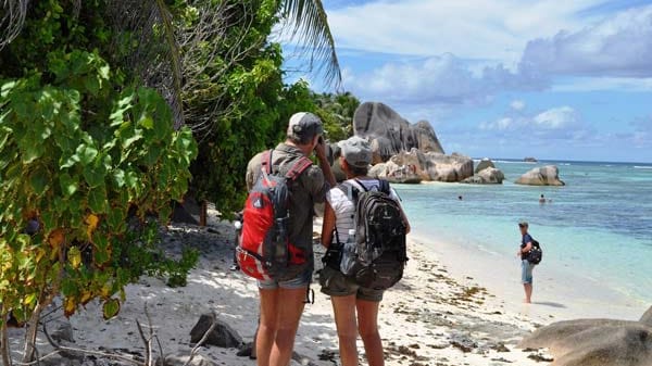 Touristenmagnet: Jeder, der in der Nähe Urlaub macht, möchte sich am "Anse Source d'Argent" selbstverständlich auch fotografisch verewigen.