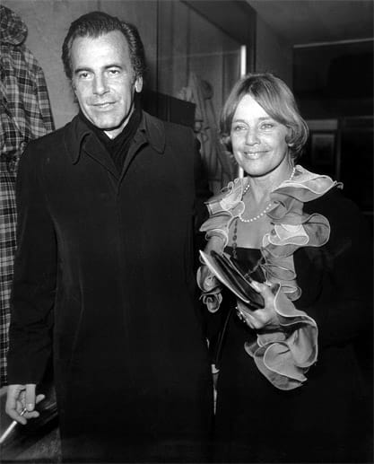 In eleganter Abendrobe kam Schell mit seiner Schwester Maria, die ebenfalls Schauspielerin war, im Oktober 1977 in ein Münchner Theater.