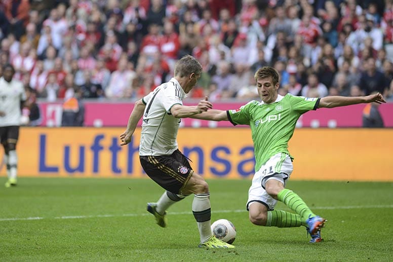 Robin Knoche (re.) und der VfL Wolfsburg sind die besten Zweikämpfer der Liga. Die Wölfe gewinnen 53,6 Prozent ihrer direkten Duelle. Der FC Bayern reiht sich in diesem Ranking mit einer Quote von 51,8 Prozent auf Rang vier ein. Die schlechtesten Zweikämpfer der Liga kommen aus Freiburg. Die SC-Profis behalten nur in 46,8 Prozent aller Fälle im direkten Vergleich die Oberhand. Robin Knoche (re.) und der VfL Wolfsburg sind die besten Zweikämpfer der Liga. Die Wölfe gewinnen 53,6 Prozent ihrer direkten Duelle. Der FC Bayern reiht sich in diesem Ranking mit einer Quote von 51,8 Prozent auf Rang vier ein. Die schlechtesten Zweikämpfer der Liga kommen aus Freiburg. Die SC-Profis behalten nur in 46,8 Prozent aller Fälle im direkten Vergleich die Oberhand.