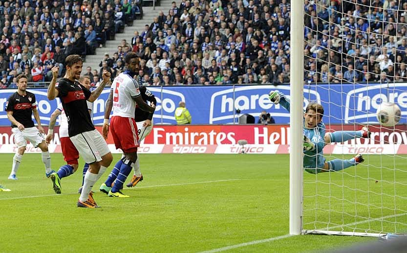 Jeder Gegner sollte es tunlichst vermeiden, gegen den VfB Stuttgart Eckbälle zuzulassen. Die Schwaben erzielten sechs Treffer nach Ecken, somit führt jede 14. zu einem Tor. Bayern (4 Tore) braucht dafür 35 Versuche. Noch überhaupt nicht nach einem Eckball haben Mönchengladbach und Augsburg zugeschlagen. Jeder Gegner sollte es tunlichst vermeiden, gegen den VfB Stuttgart Eckbälle zuzulassen. Die Schwaben erzielten sechs Treffer nach Ecken, somit führt jede 14. zu einem Tor. Bayern (4 Tore) braucht dafür 35 Versuche. Noch überhaupt nicht nach einem Eckball haben Mönchengladbach und Augsburg zugeschlagen.