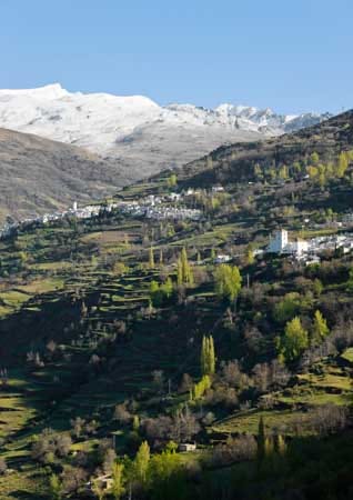 Spanien, Andalusien: Radfahren in den Berge der Alpujarras.