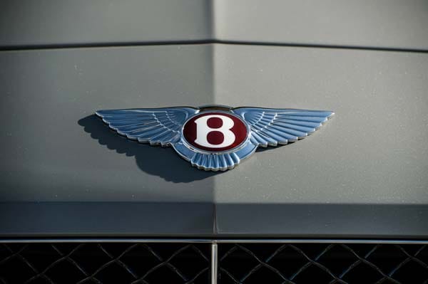 Der Bentley Continental GT V8 S Cabrio kostet mindestens 198.373 Euro.